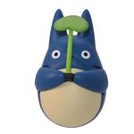 MY NEIGHBOR TOTORO - Blue Totoro with leaf - Figure Culbuto 5.8cm