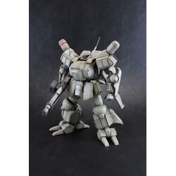 ASSAULT SUIT LEYNOS - AS-5E3 Leynos "Player" - Model Kit 1/35 15cm