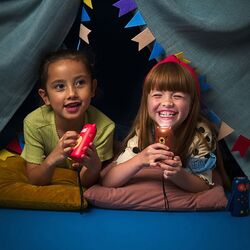Kikkerland - Squeeze Flashlight (KID50) / Toys