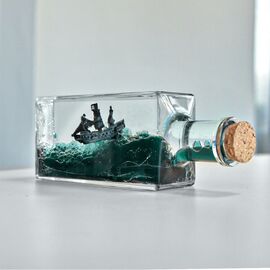Unsinkable Pirate Ship / Gadgets