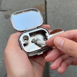 Mountains On The Go Ashtray / Gadgets