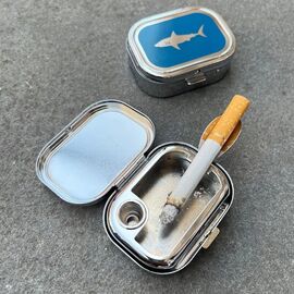 Shark On The Go Ashtray / Gadgets