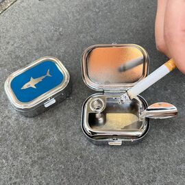 Shark On The Go Ashtray / Gadgets