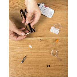 Eyeglass Repair Kit (CD133) / Gadgets