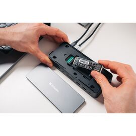 Verbatim - USB-C Pro Docking Station 15 Port w/SSD Included CDS-15SSD / Computers