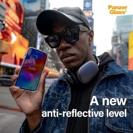 PanzerGlass - Screen Protection - iPhone 16 - Ultra Wide Fit / Electronics