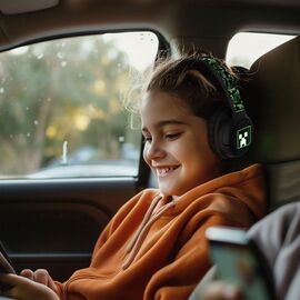 OTL - Minecraft Wireless headphones with LED Light / Toys