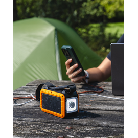 Xtorm - XR204 Rugged Flashlight Power Bank 100W - 40.000mAh / Electronics - Powerbanks - Smartphone Chargers - Techbox