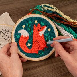 Kikkerland - Fox Punch Needle - (GG273) / Toys