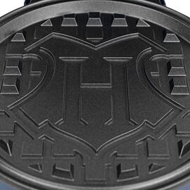 Harry Potter Hogwarts Waffle maker |  Techbox