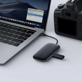 AUKEY CB-C71 interface hub 5000 Mbit/s Black | Techbox