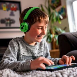 OTL - Bluetooth Headset w/Perental Control - Minecraft Green / Toys