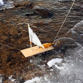 Huckleberry Make Your OWn Motor Boat / Gadgets