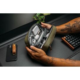 Orbitkey - 2-in-1 Tech Pouch - Olive / Gadgets