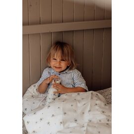 Vanilla Copenhagen - Bedding Junior - Honeybee Happy - Milk - 100 x 140 cm, 40 x 45 cm (BEDJ3824) / Baby and Children