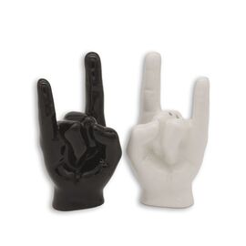 Winkee - Rock Hand Salt and Pepper Shaker - Salt and Pepper dispenser / Gadgets