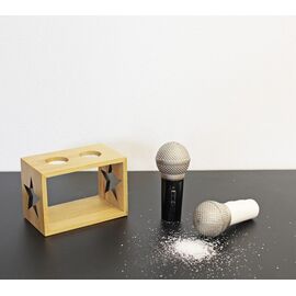Winkee - Salt and Pepper dispenser - Microphone / Gadgets
