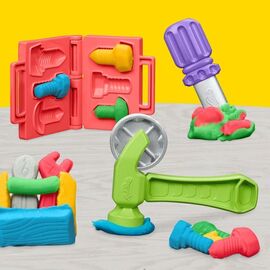 Play-Doh - Stamp N Saw Tool Bench (F9141) / Toys