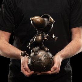 Peanuts Bronze Statue Snoopy: First Beagle on the Moon Limited Edition 29 cm |  Techbox