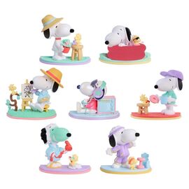 Peanuts Snoopy assorted surprise stage figure