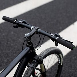 Rockbros BT1001BKRD sponge bicycle handlebar grips - black and red | Techbox