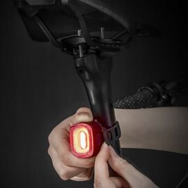 Rockbros Q2S LED Rear Bike Light with Smart Stop System + USB-C - USB-A Cable - Black - Smartphone Holders - Smartphones - Techbox