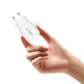 Tech-Protect NCA20 PD 20W QC3.0 USB-A / USB-C Wall Charger + USB-C / Lightning Cable 100cm - White | Techbox