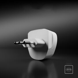 Adapter from IT wall plug to Universal plug