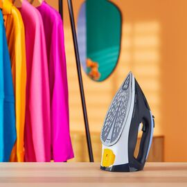 Philips 7000 series DST7030/20 iron Dry & Steam iron SteamGlide Plus soleplate 2800 W Blue | Techbox
