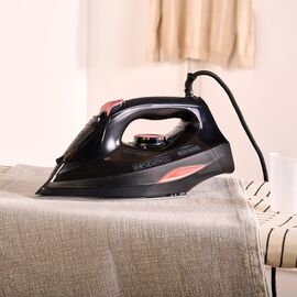 Black+Decker BXIR3000E Steam iron (3000 W) black - Steam Irons - Home - Techbox