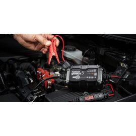 NOCO GENIUS5 5A Battery charger for 6V/12V batteries with maintenance and desulphurisation function | Techbox
