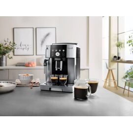 De’Longhi Magnifica S Smart Semi-auto Espresso machine 1.8 L | Techbox