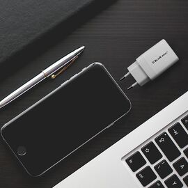 Qoltec 51825 GaN 45W charger| 5-20V | 1.5-3A | 1 x USB-C PD | 1x USB QC 3.0 | White