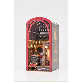 Harry Potter Tiny Adventures Book Nook Mini Diorama Hogwarts Express 18 cm