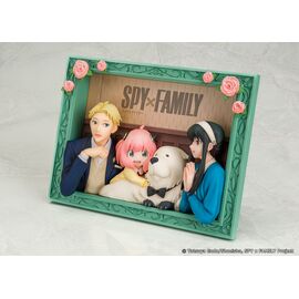 SPY X FAMILY - The Forgers - Statue 12.8x17.5cm