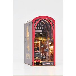 Harry Potter Tiny Adventures Book Nook Mini Diorama Hogwarts Express 18 cm