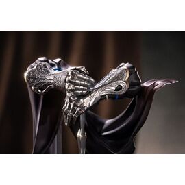 Reverse: 1999 Limepie Series PVC Statue Knight 17 cm