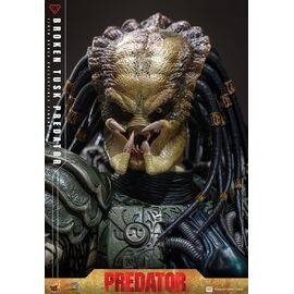 Alien vs. Predator Comic Masterpiece Action Figure 1/6 Broken Tusk Predator 35 cm