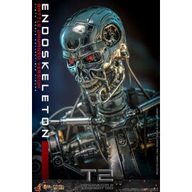 Terminator 2: Judgment Day Movie Masterpiece Die-cast  Action Figure 1/6 Endoskeleton (Battle Damaged Version) 31 cm