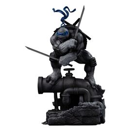 Teenage Mutant Ninja Turtles Art Scale Statue 1/10 Leonardo Black and White Variant 26 cm Techbox exclusive