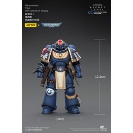 Warhammer 40,000 Action Figure Ultramarines Titus with Laurels of Victory 13 cm