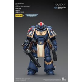 Warhammer 40,000 Action Figure Ultramarines Titus with Laurels of Victory 13 cm