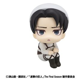 Attack on Titan Look Up PVC Statue Levi Cleaning up Ver. 11 cm