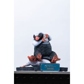 Fantastic Beasts Life-Size Statue Niffler 2 22 cm