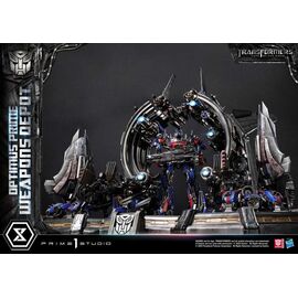 Transformers: Dark of the Moon (Film) Museum Masterline Statue Optimus Prime Weapons Depot 127 cm