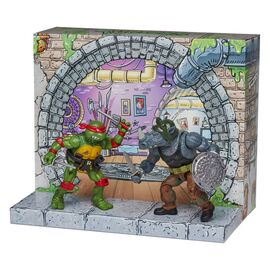 Teenage Mutant Ninja Turtles: Remastered Action Figures Raphael vs. Rocksteady