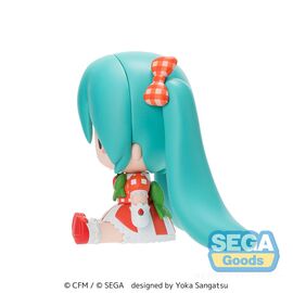Character Vocal Series 01: Hatsune Miku Fuwa Petit Chibi Figure Hatsune Miku x Love and Berry Dress Up and Dance! Lovely Strawberry 8 cm
