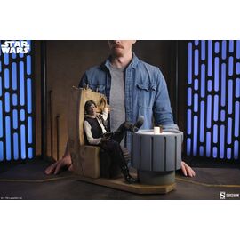 Star Wars Episode IV Mixed Media Premium Format Figure Han Solo: Sorry About the Mess 32 cm