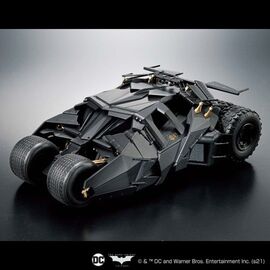 DC COMICS - Batman 1/35 Batmobile (Batman Begins) - Model Kit
