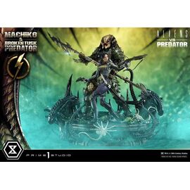 Aliens vs. Predator (Comic) Ultimate Premium Masterline Statue 1/4 Machiko & Broken Tusk Predator 79 cm